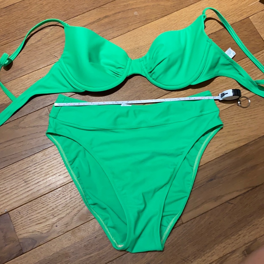 Green bikini. Full cup coverage.Bottom coverage.